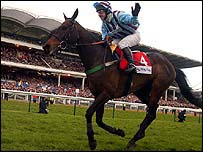 Best Mate wins the Cheltenham Gold Cup again