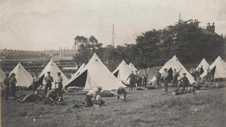 Milwyr yn gwersylla adeg Terfysgoedd Llanelli