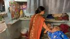 anak-anak miskin di daerah kumuh Delhi