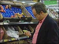 Mike Parr in supermarket