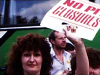 Women demonstrating against pit closures