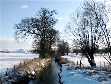 snow Silbury Hill