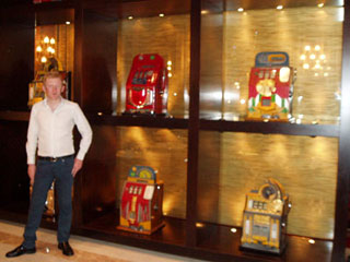 Souvenir mini slot machines in the casino