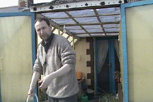 Spiro's cleaning windows