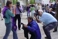 Yn llygaid y camerâu