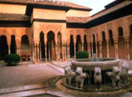 The Court of the Lions, an open space with a fountain surrounded by statues of lions