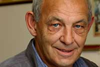 Gordon Smith (John Ogwen)