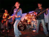 Mudball live