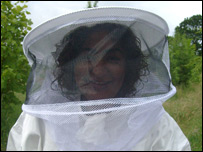 BBC Leicester's Rupal Rajani takes on bee keeping