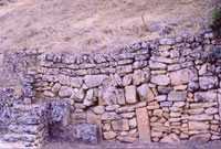 Mur Celtaidd yn Glanum