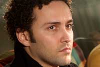 Joe Andrews (Richard Mylan)