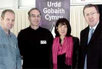 Jim O'Rourke, Sian Eirian, Eurig Davies ac Alan Richards.