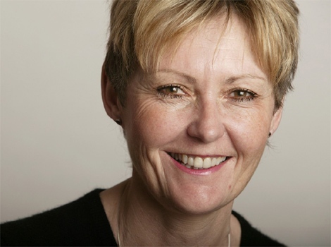 Start your weekday mornings with Pam from 5am
