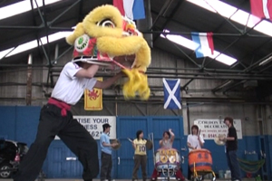 Amy, Amanda and Cuebong see Chinese Dragon Dancing as an important way for them to keep their Chinese heritage alive.