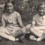 Patricia & Marjorie MInchinhampton 1940