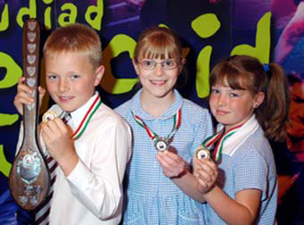 Llefaru i ddysgwyr - 1af - Steffan Morgan, Ysgol Spittal;  2ail - Elisabeth Sperriw, Y Bala ; 3ydd - Lucinda Childs,  Rhydyfelin, Pontypridd.