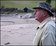 Eric Wallis of the SWCPA on Mothecombe Beach