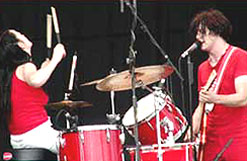 WhiteStripes, Meg White on drums