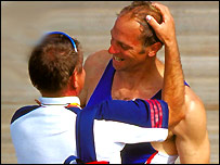 Jürgen Gröbler congratulating Steve Redgrave in 2000