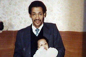 Una's husband John died of lung cancer 24 years ago, leaving her with six children to bring up all alone.