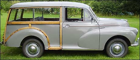 A Morris Minor Traveller