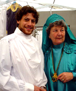 Ioan a Sian Aman, Meistres y Gwisgoedd