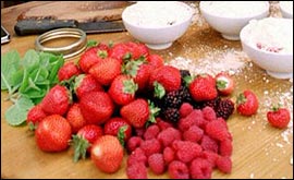 Cooking with summer fruits 