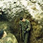 Troops start excavating bomb