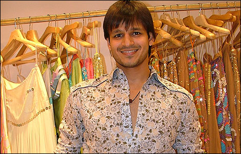 Vivek Oberoi at a fashion Mumbai store