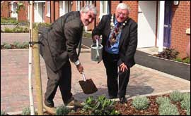 Kerry Pollard MP and St Albans Mayor Gordon Myland  plant a lavender bush.
