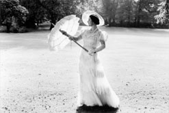 Image: Queen Elizabeth ©V&A images/Victoria and Albert Museum