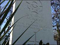 John Gillespie Magee's grave