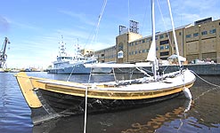 Ghost Ship sails without a crew