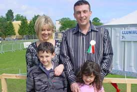 Dylan Wyn, Beth a'u plant Sion a Sara Dylan