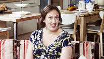 Miranda (Miranda Hart) attempts to have the perfect Christmas