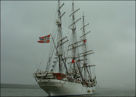 Tall Ships sail in