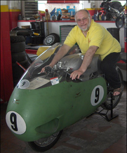 WS Italy 2006 - dreaming astride a Moto Guzzi V-8